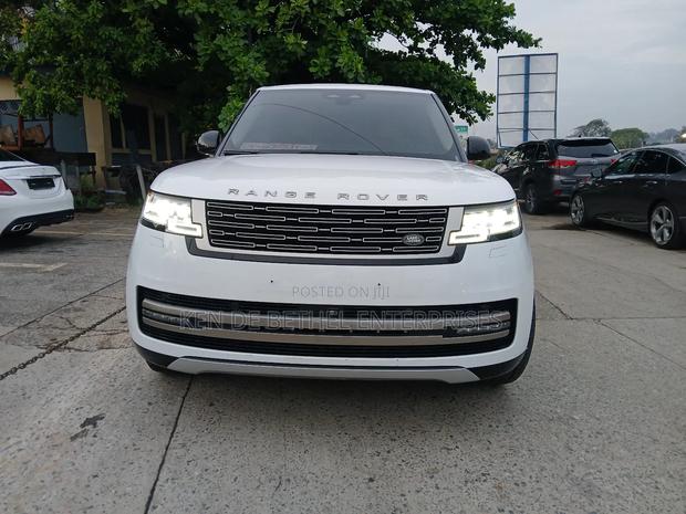 Land Rover Range Rover Evoque Dynamic SE 2024 White