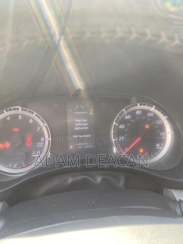 Toyota Highlander LE 2021 White