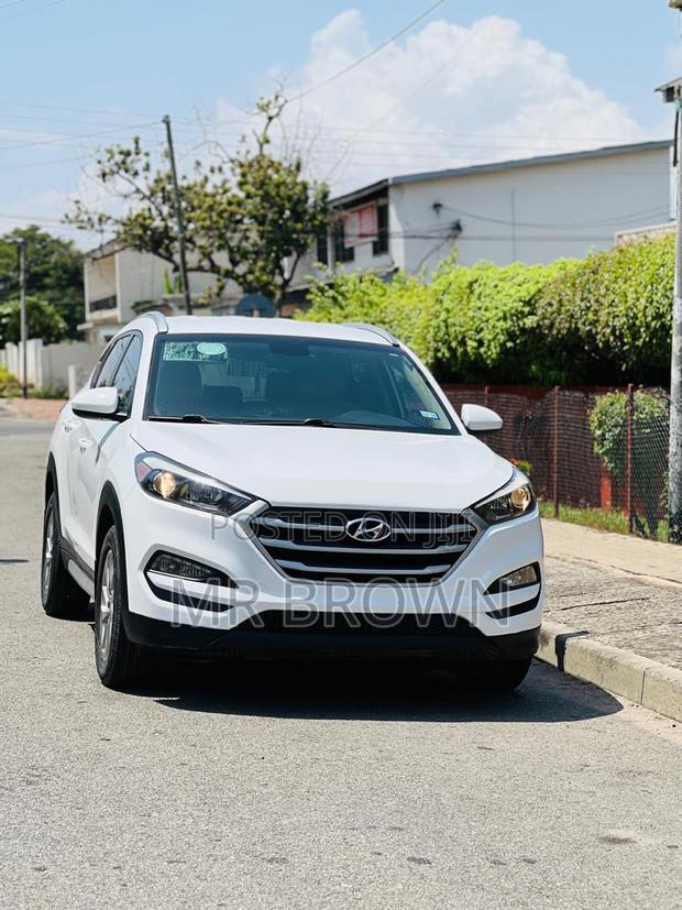 Hyundai Tucson SE FWD 2017 White