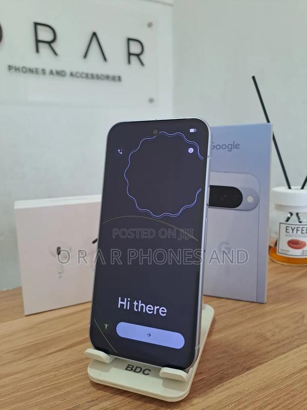 New Google Pixel 10 128 GB Blue photo 2