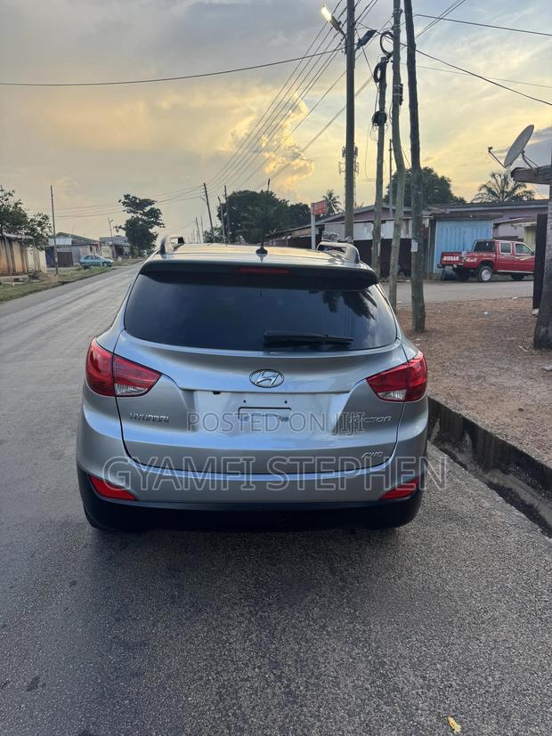 Hyundai Tucson Limited AWD 2013 Silver