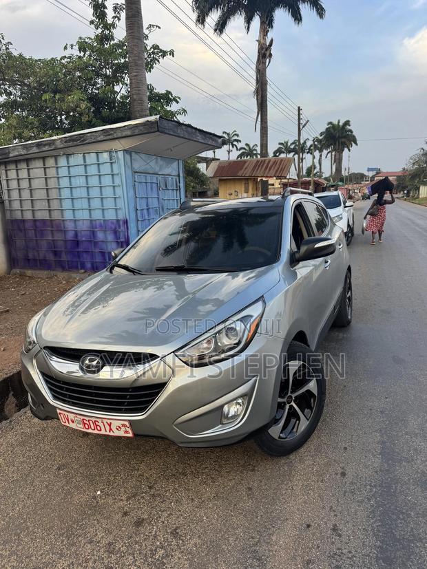 Hyundai Tucson Limited AWD 2013 Silver