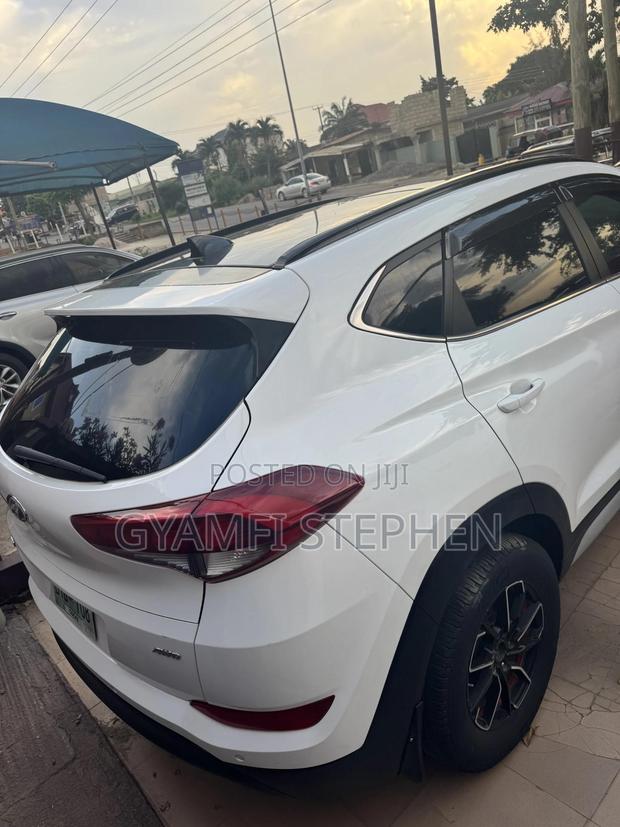 Hyundai Tucson Limited AWD 2017 White