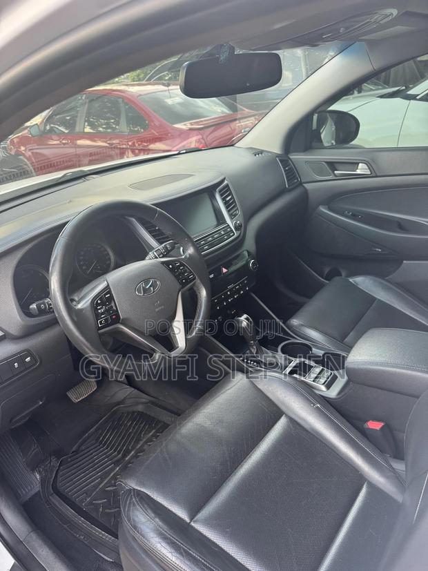 Hyundai Tucson Limited AWD 2017 White