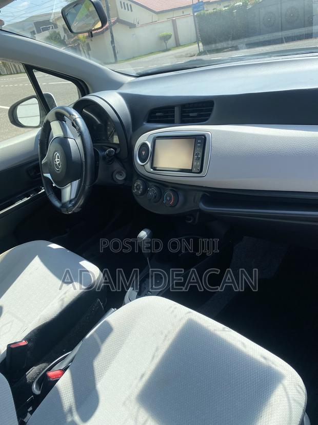 Toyota Vitz 1.3 AWD 3dr 2012 White