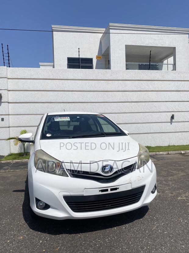 Toyota Vitz 1.3 AWD 3dr 2012 White