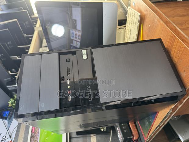 Desktop Computer Asus 16GB Intel Core I7 HDD 2T