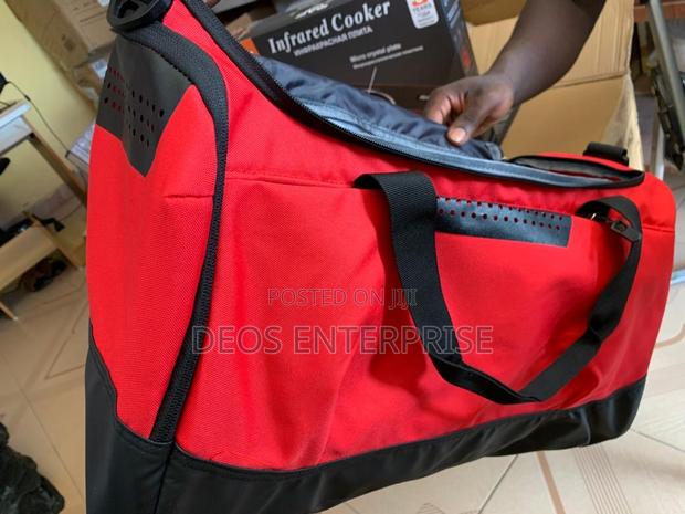 Waterproof Fitness Bag That Contains Adequate Luggage for Travel