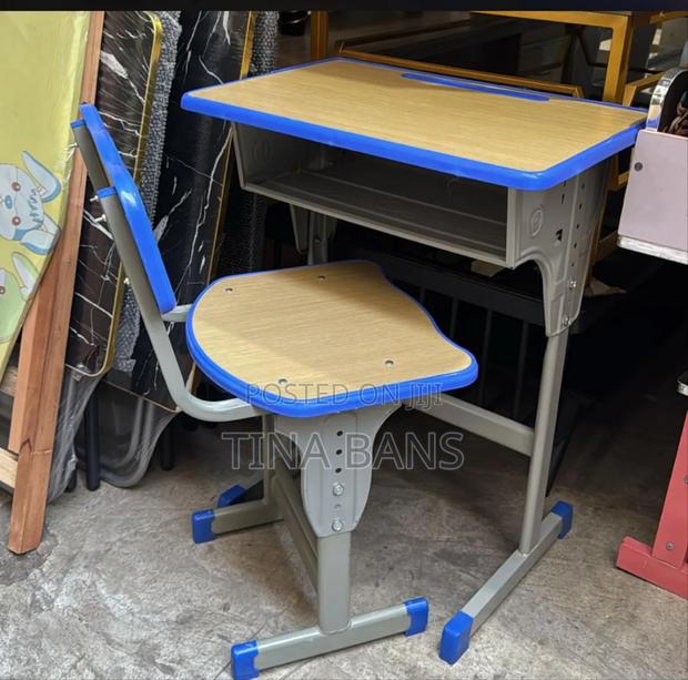Study Chair and Table · Photo 3