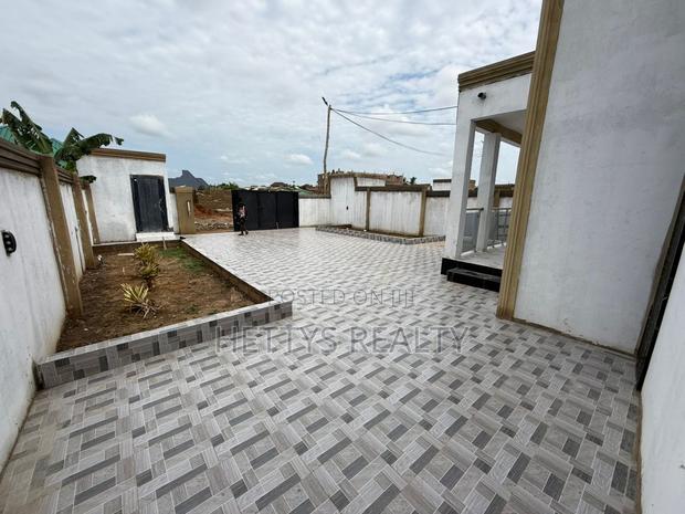 3bdrm House in Kasoa for sale · Photo 2