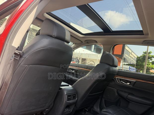 Honda CR-V Touring AWD 2019 Red