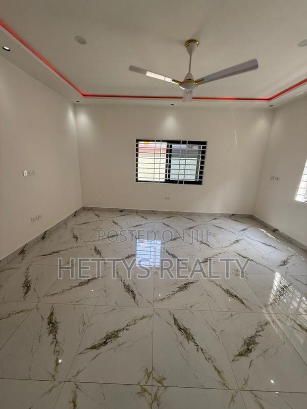 3bdrm House in Ablekuma for sale · Photo 3