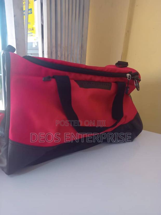 Lightweight Foldable Waterproof Traveling Bag