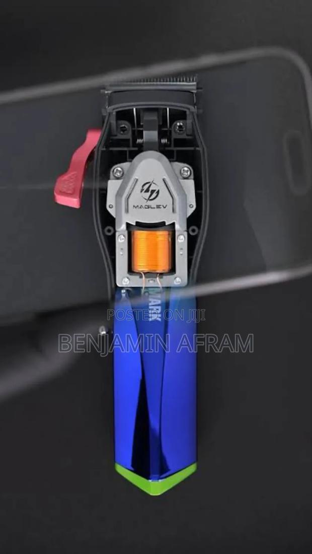Maglev Motor Rechargeable Hair Clippers Ng-9009 photo 2