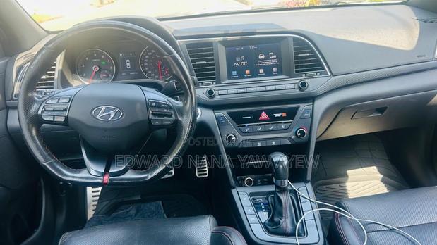 Hyundai Elantra Sport 2018 White