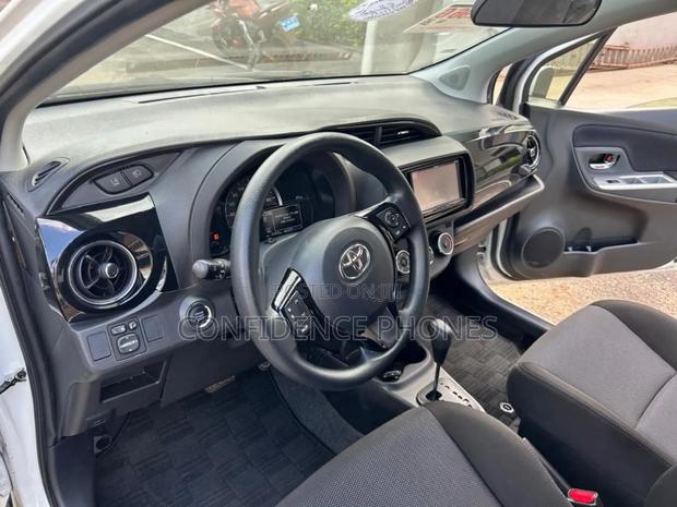 Toyota Vitz 1.3 AWD 3dr 2016 White