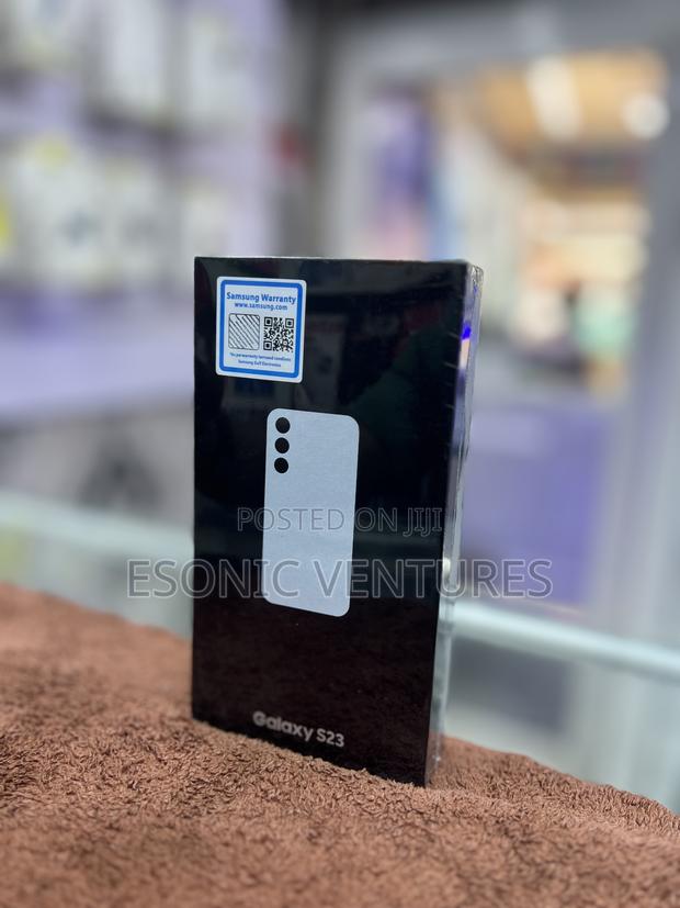 New Samsung Galaxy S23 256 GB White photo 2