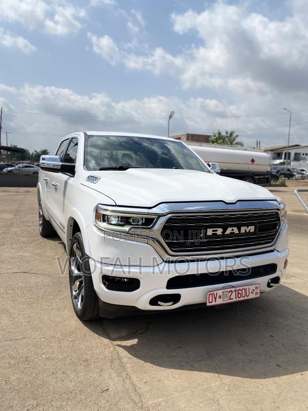 Dodge RAM 2022 White