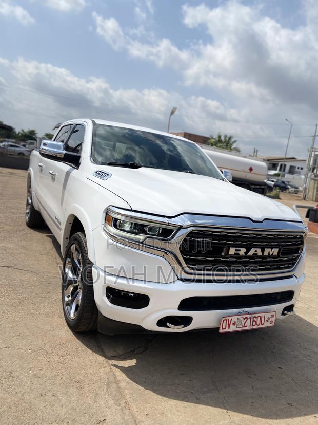 Dodge RAM 2022 White