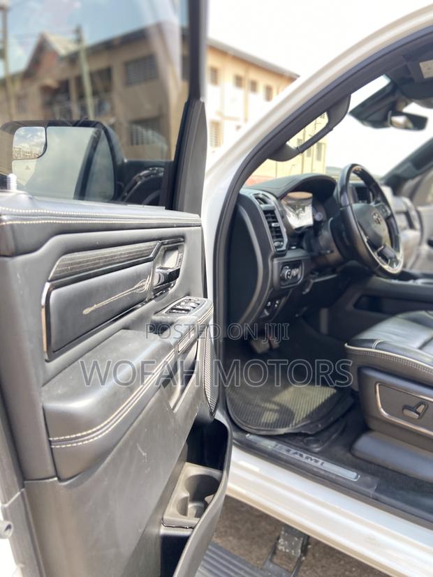 Dodge RAM 2022 White