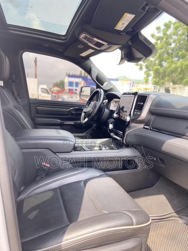 Dodge RAM 2022 White