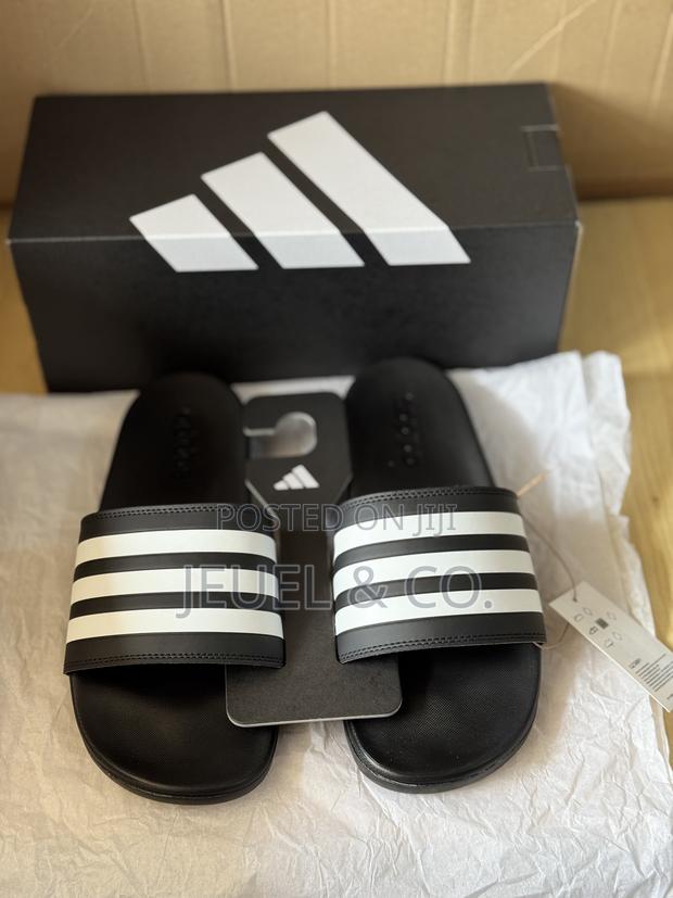 Original Adidas Adilette Comfort Black and White photo 4