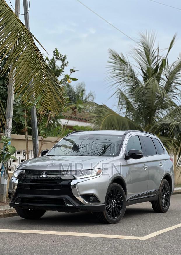 Mitsubishi Outlander 2020 Silver