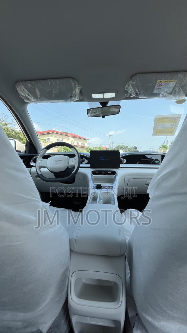 New Geely Coolray 2025 photo 8