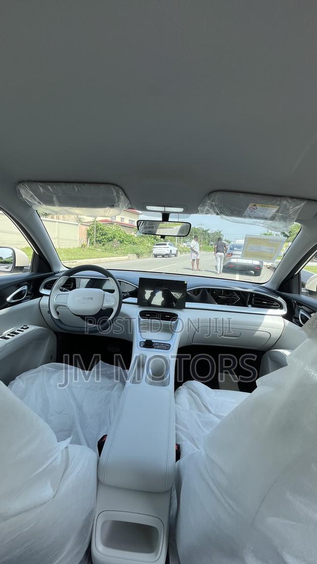 New Geely Coolray 2025 photo 9