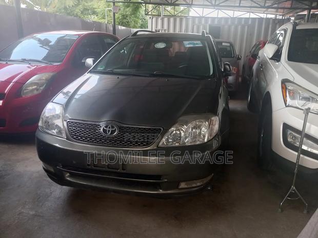 Toyota Corolla 2001 Green photo 3
