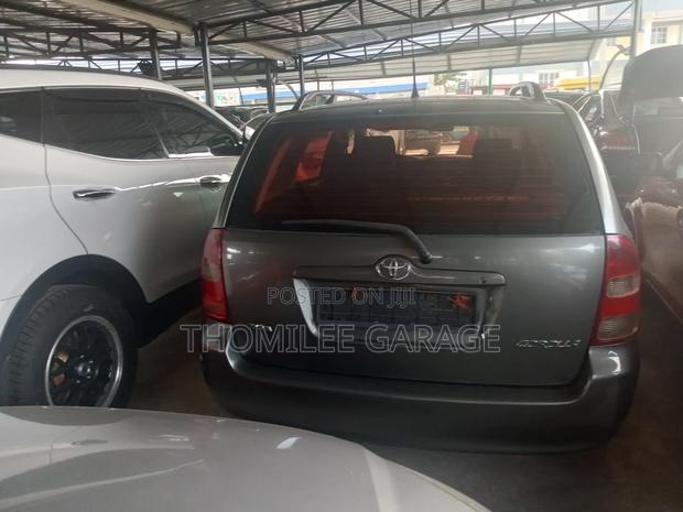 Toyota Corolla 2001 Green photo 8