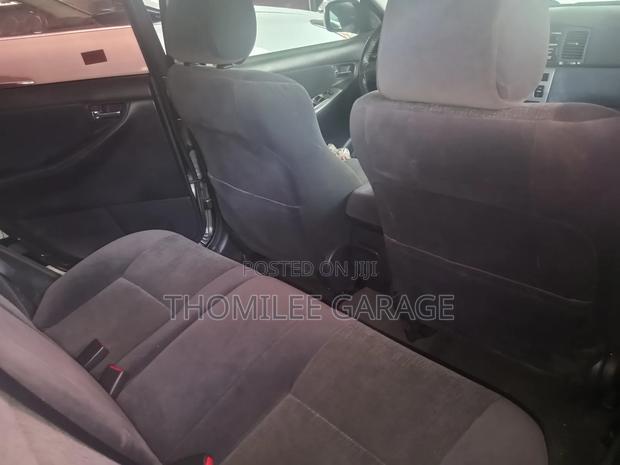 Toyota Corolla 2001 Green photo 11