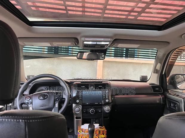 Toyota 4-Runner 2022 White