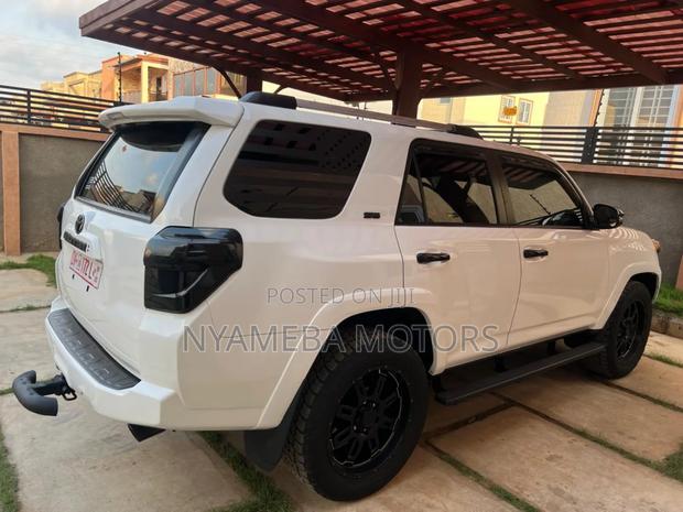 Toyota 4-Runner 2022 White