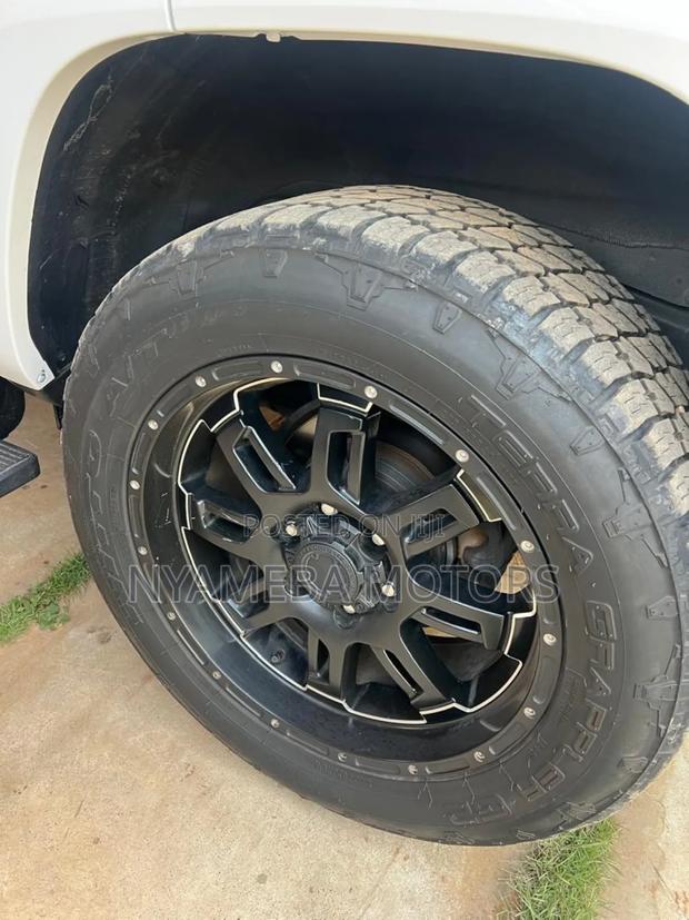 Toyota 4-Runner 2022 White