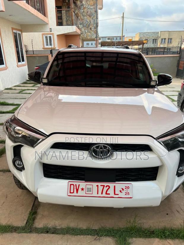 Toyota 4-Runner 2022 White