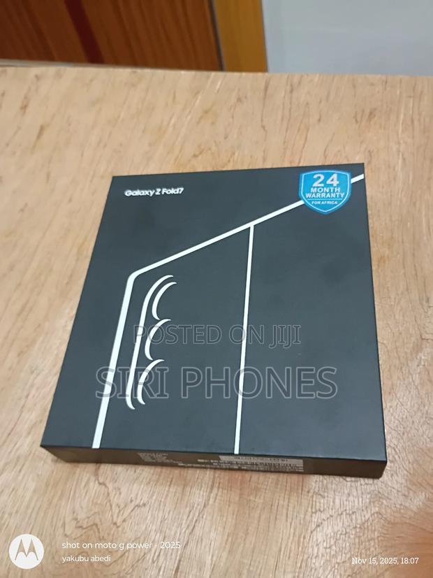 New Samsung Galaxy Z Fold7 256 GB Black photo 2
