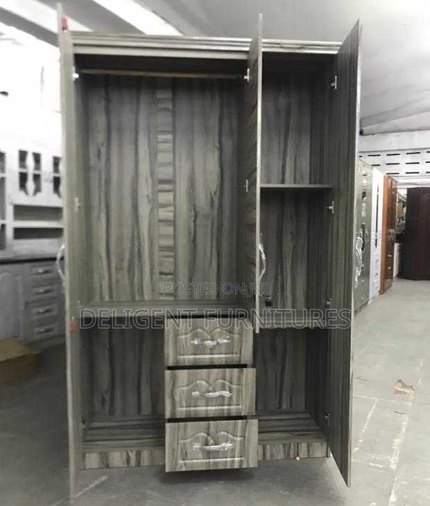 Wardrobe (Three Doors) · Photo 2