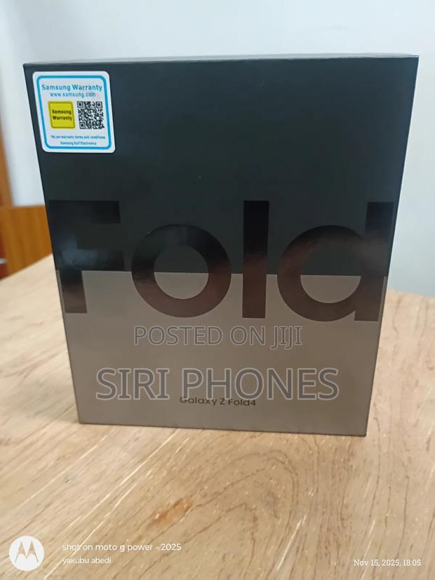 New Samsung Galaxy Z Fold4 256 GB Gray photo 2