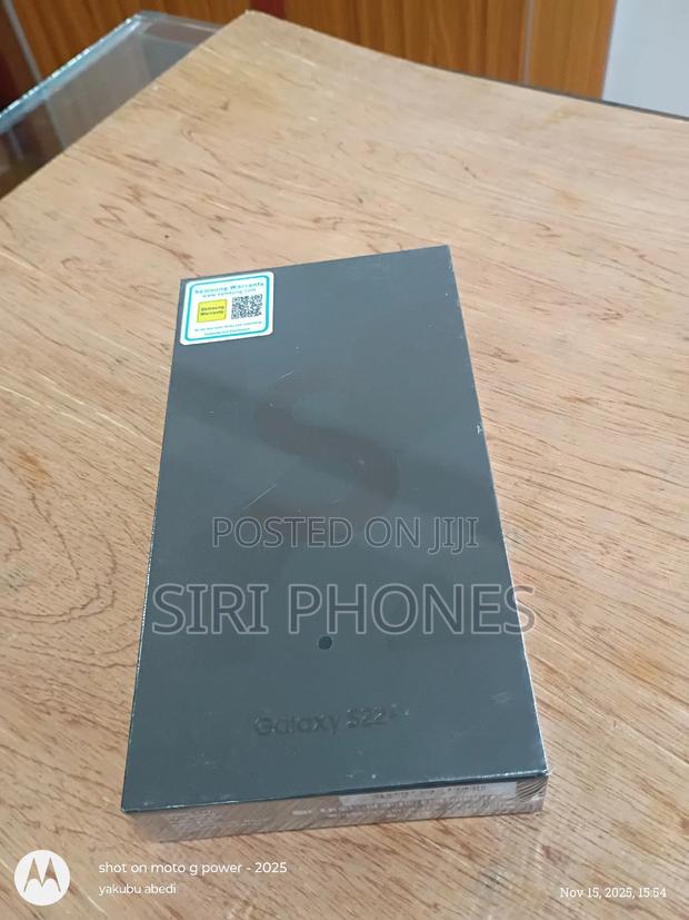 New Samsung Galaxy S22+ 5G 256 GB Green · Photo 4