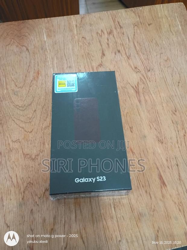 New Samsung Galaxy S23 256 GB Black photo 2