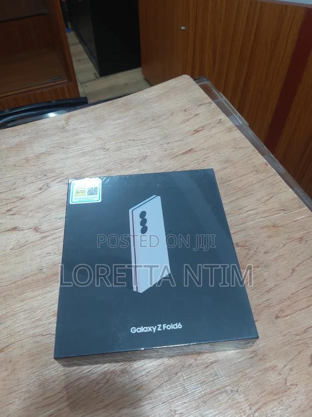 New Samsung Galaxy Z Fold6 256 GB Black · Photo 4