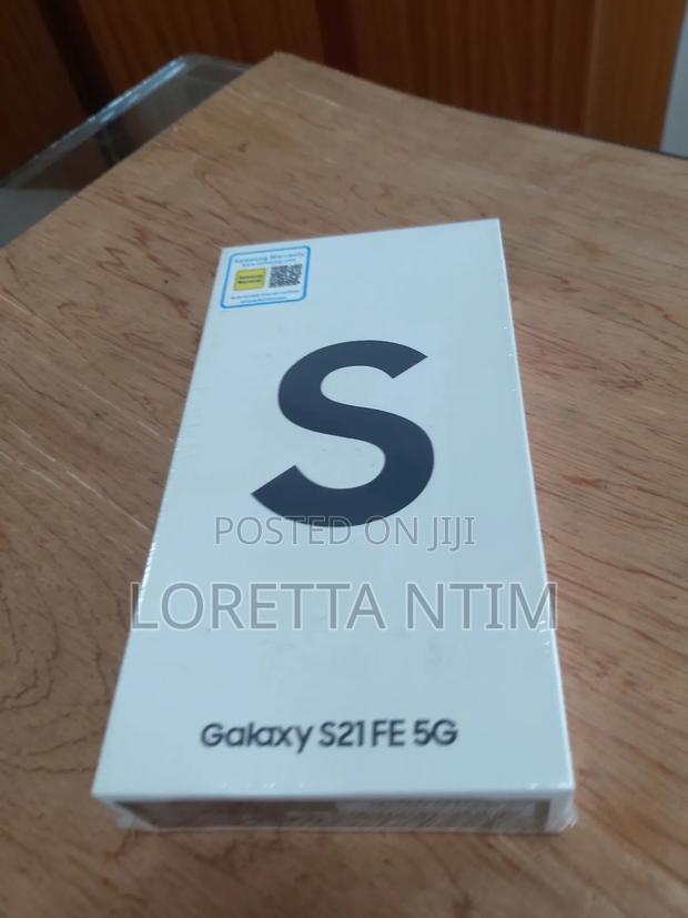 New Samsung Galaxy S21 FE 128 GB Black photo 2