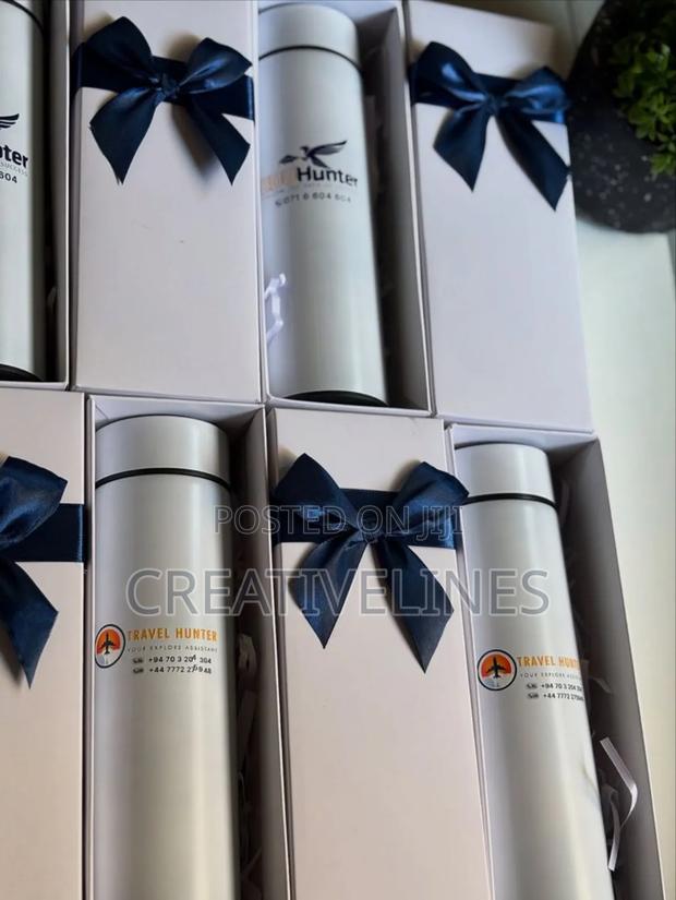 Waiter Bottles With Ribbon · Photo 2