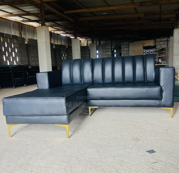 Quality Leather Simple Sofa · Photo 3