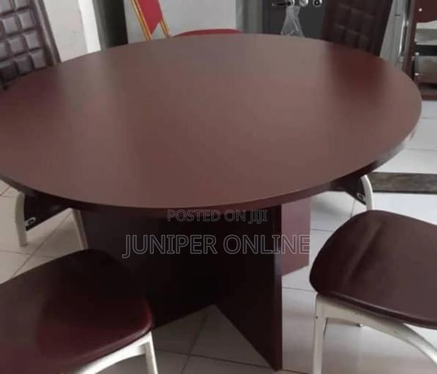 Meeting Table Friup Caster · Photo 2