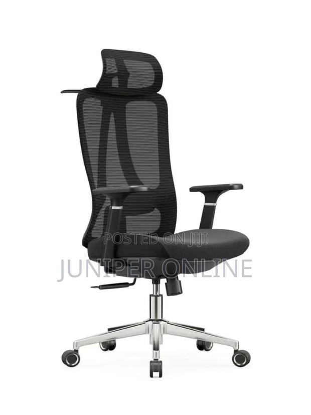 Swivel Chair Office Fabrishing · Photo 1