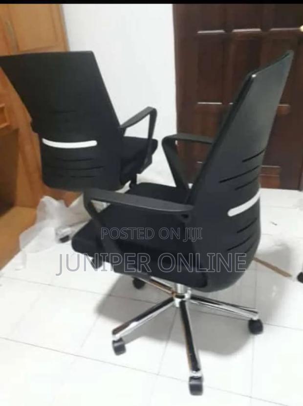 Swivel Chair Wranny Wanring · Photo 1