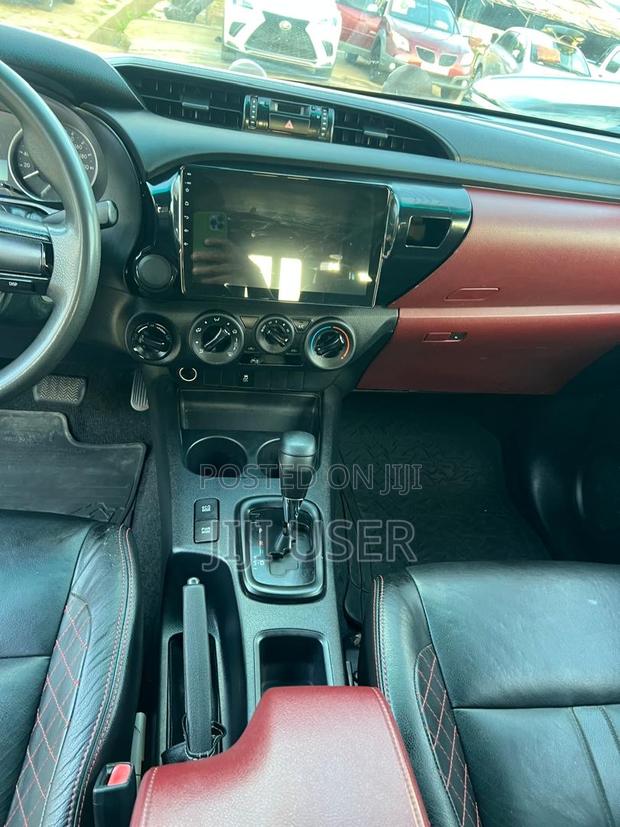 Toyota Hilux Revo Smart Cab Deisel 2.8 AWD 2018 Silver