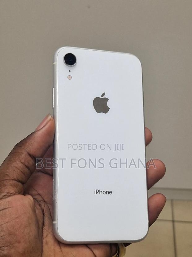 Apple iPhone XR 64 GB White